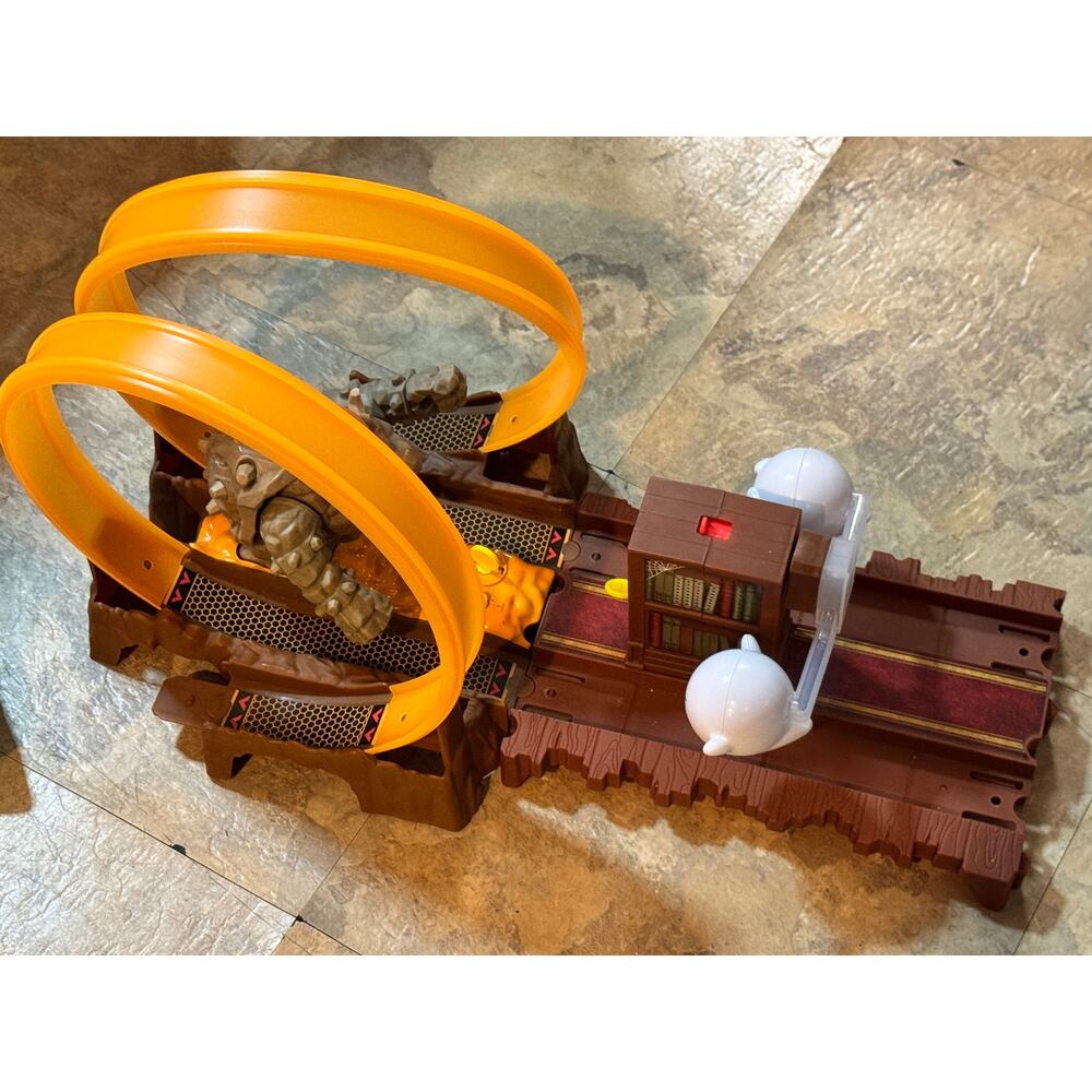 Hot Wheels Mario Kart Bowser's Castle Chaos Replacement Raceway Track Part